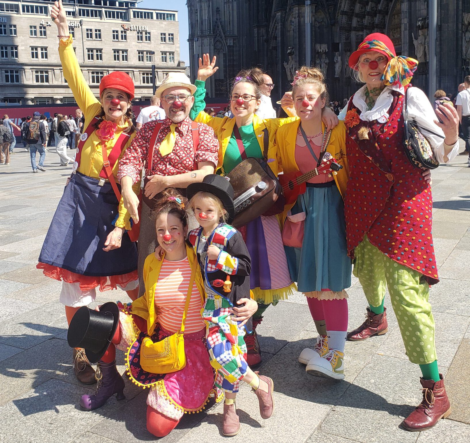Clowns beim DV-Tag in Köln vor dem Dom